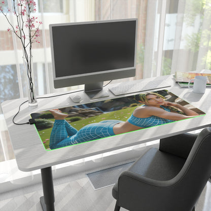 Килимок для столу Jolyne Cujoh – світлодіодний RGB-підсвітлювальний килимок, стильна конфігурація з аніме-дівчиною Вайфу