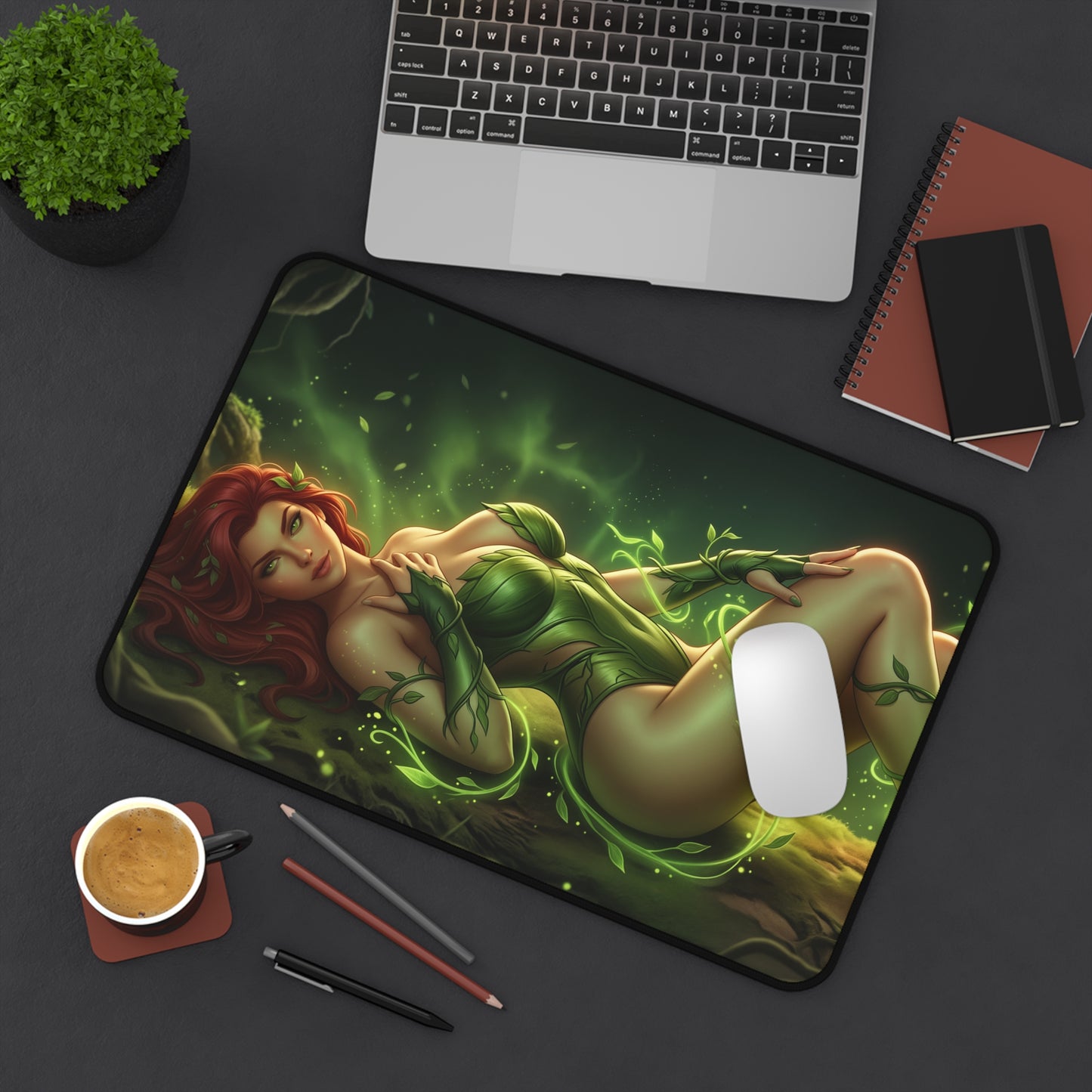 DC Comics Mouse Pad, Poison Ivy Desk Mat, Gamer Gift XXL