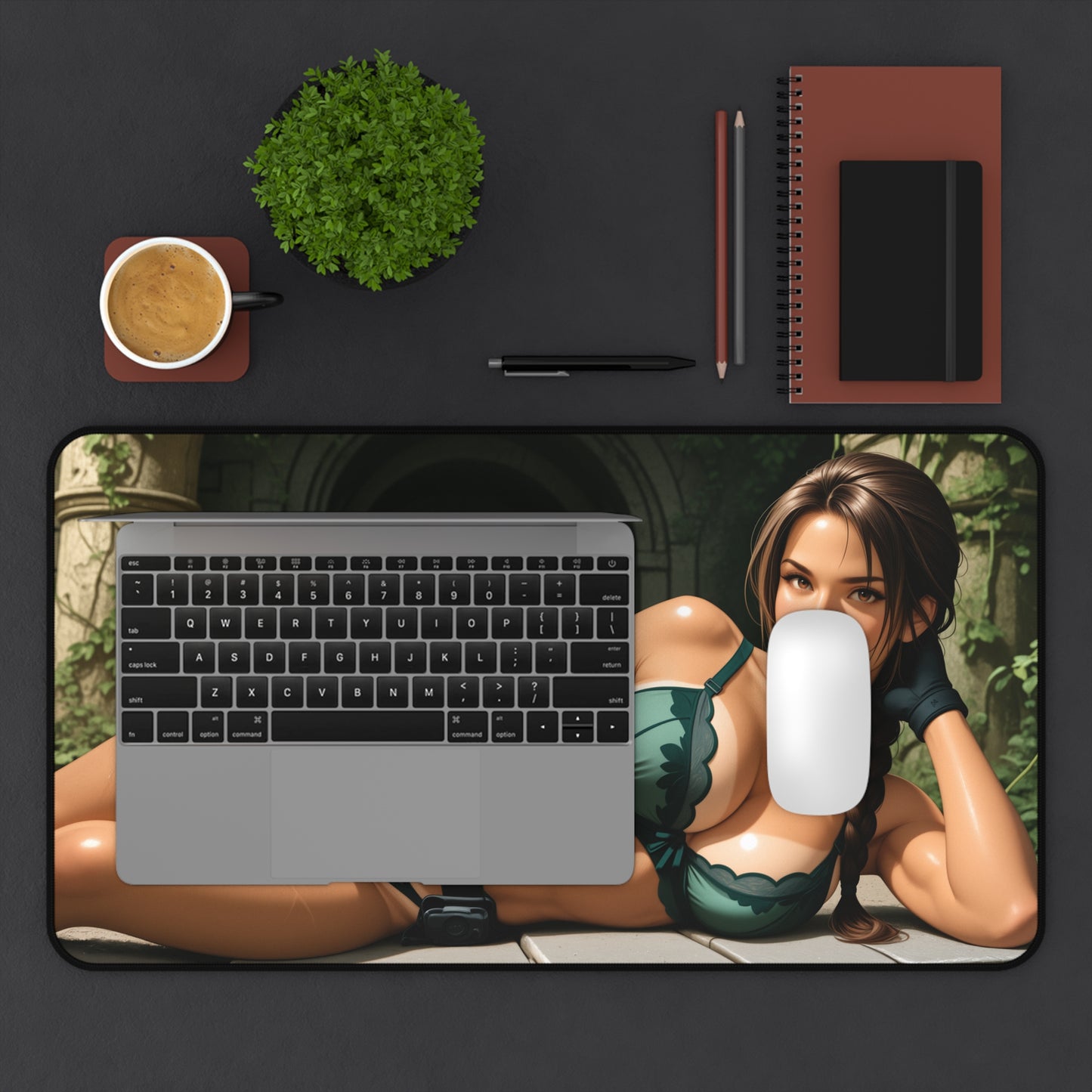 Lara Croft Schreibtischunterlage, Mauspad für die Heldin aus Abenteuerspielen, Gaming-Schreibtisch-Setup