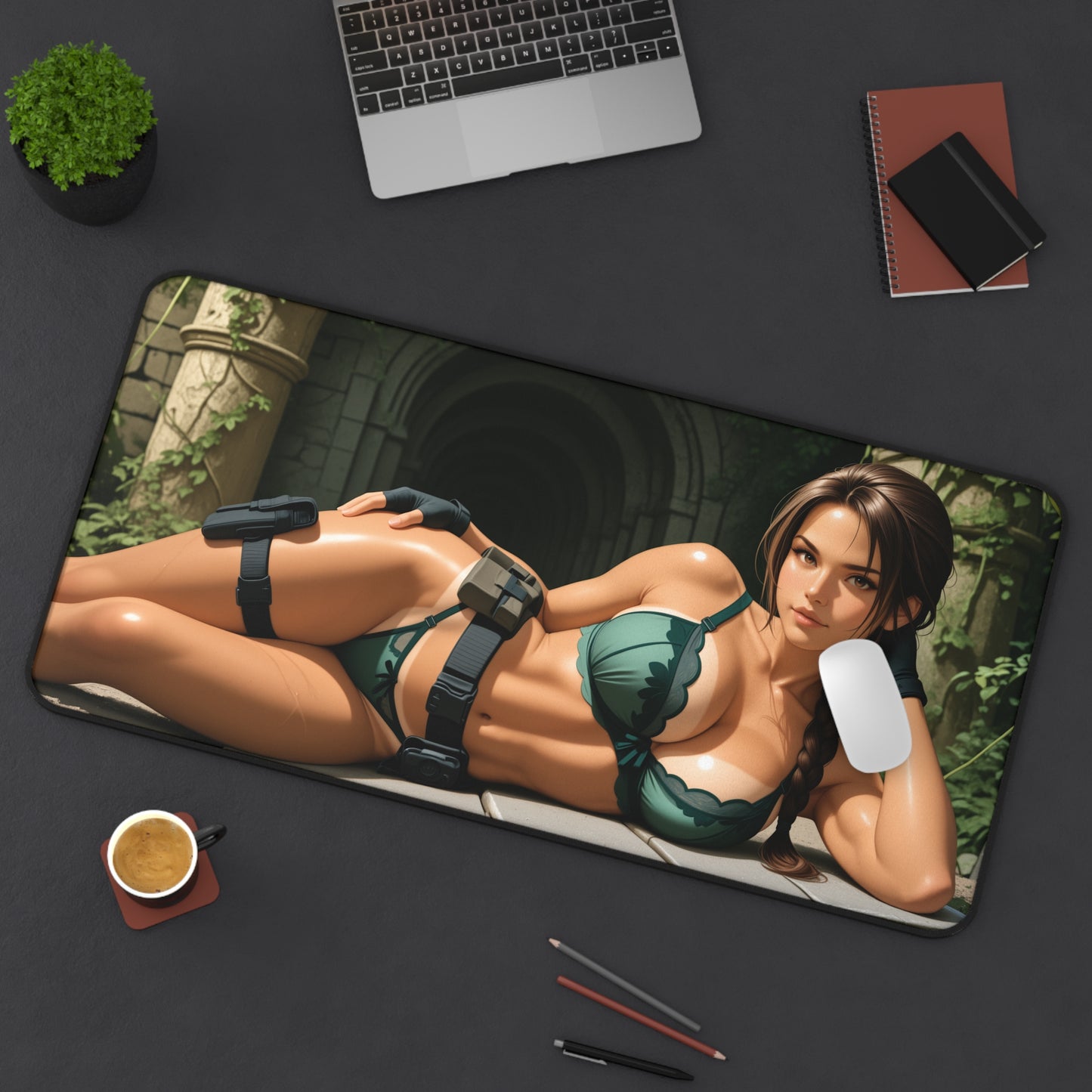 Lara Croft Schreibtischunterlage, Mauspad für die Heldin aus Abenteuerspielen, Gaming-Schreibtisch-Setup