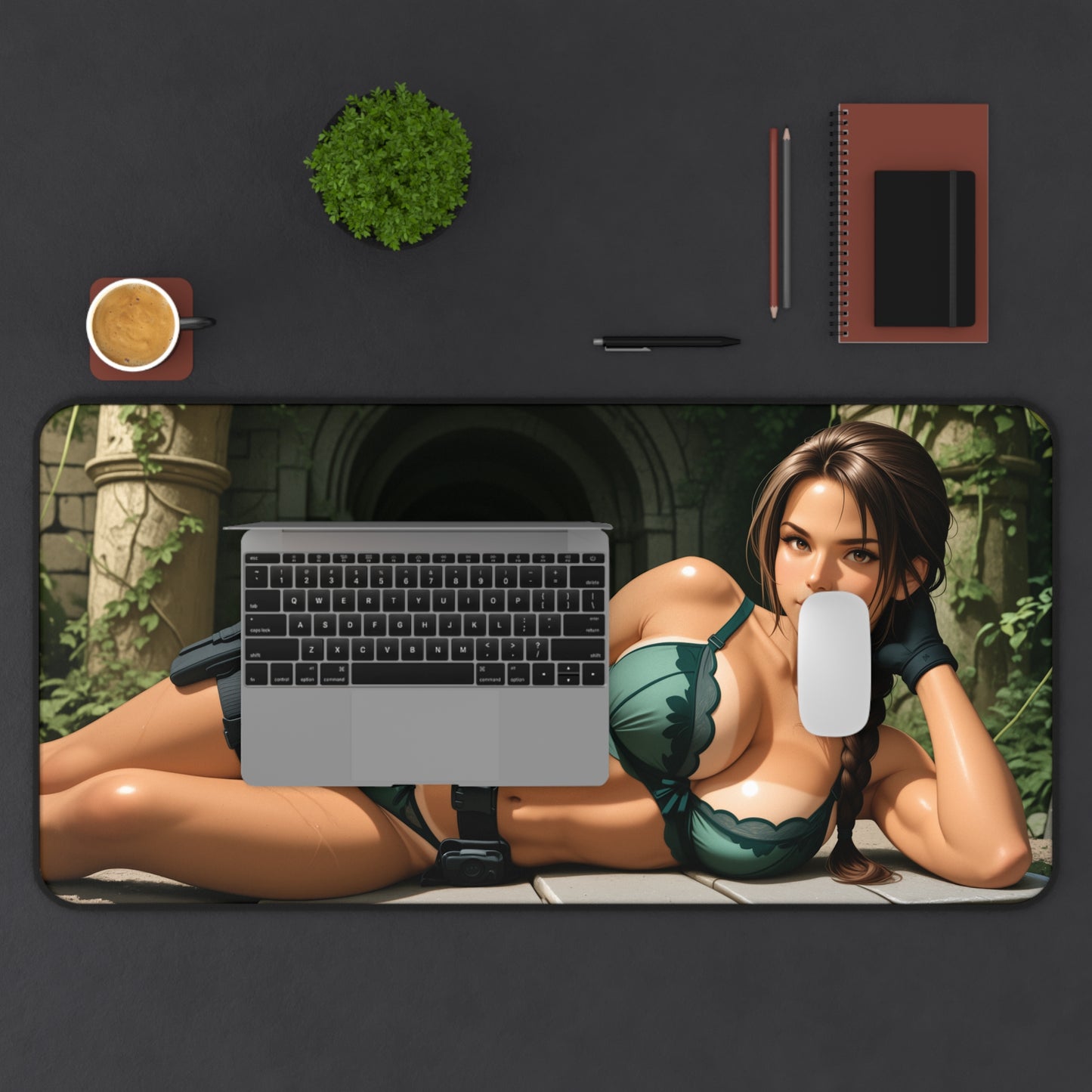 Lara Croft Schreibtischunterlage, Mauspad für die Heldin aus Abenteuerspielen, Gaming-Schreibtisch-Setup