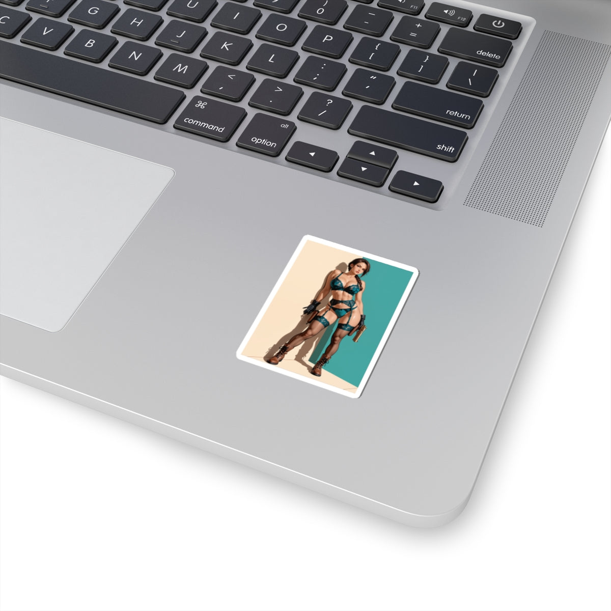 Наклейка Лара Крофт – вінілова наклейка дівчини-дослідниці для ноутбуків та використання в приміщенні