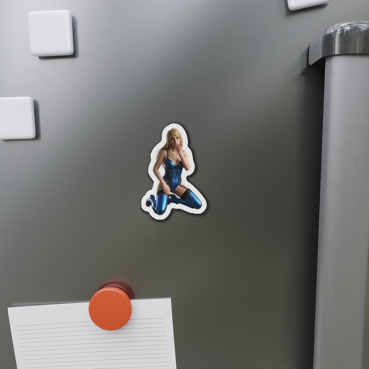 Samus Aran Magnet – Sci-Fi Game Heroine Fridge Magnet, Anime Style Decor die-cut vinyl magnet showing anime-style Samus Aran on a steel fridge