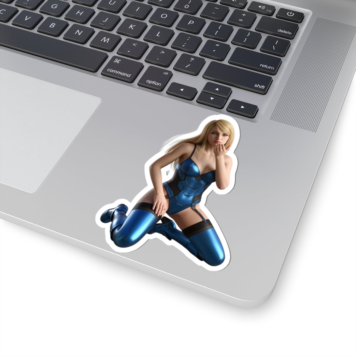 Samus Aran Sticker – Sci-Fi Game Vinyl Sticker for Laptops & Indoor Decor glossy vinyl decal of iconic sci‑fi heroine on laptop, vibrant colors, durable adhesive
