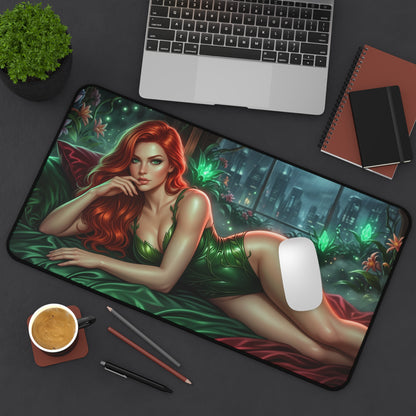 DC Comics Mouse Pad, Poison Ivy Desk Mat, Gamer Gift XXL