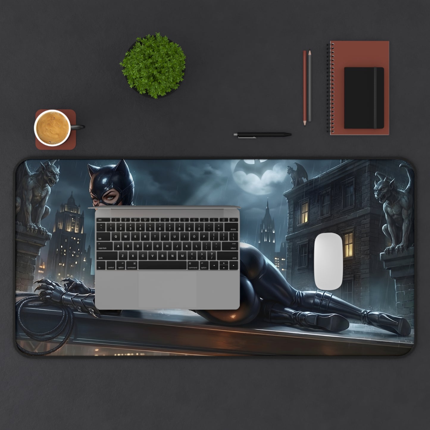Catwoman Mouse Pad – DC Comics Gaming Mouse Pad, Stylish Gamer Desk Decor featuring Catwoman artwork on a large premium gaming desk mat