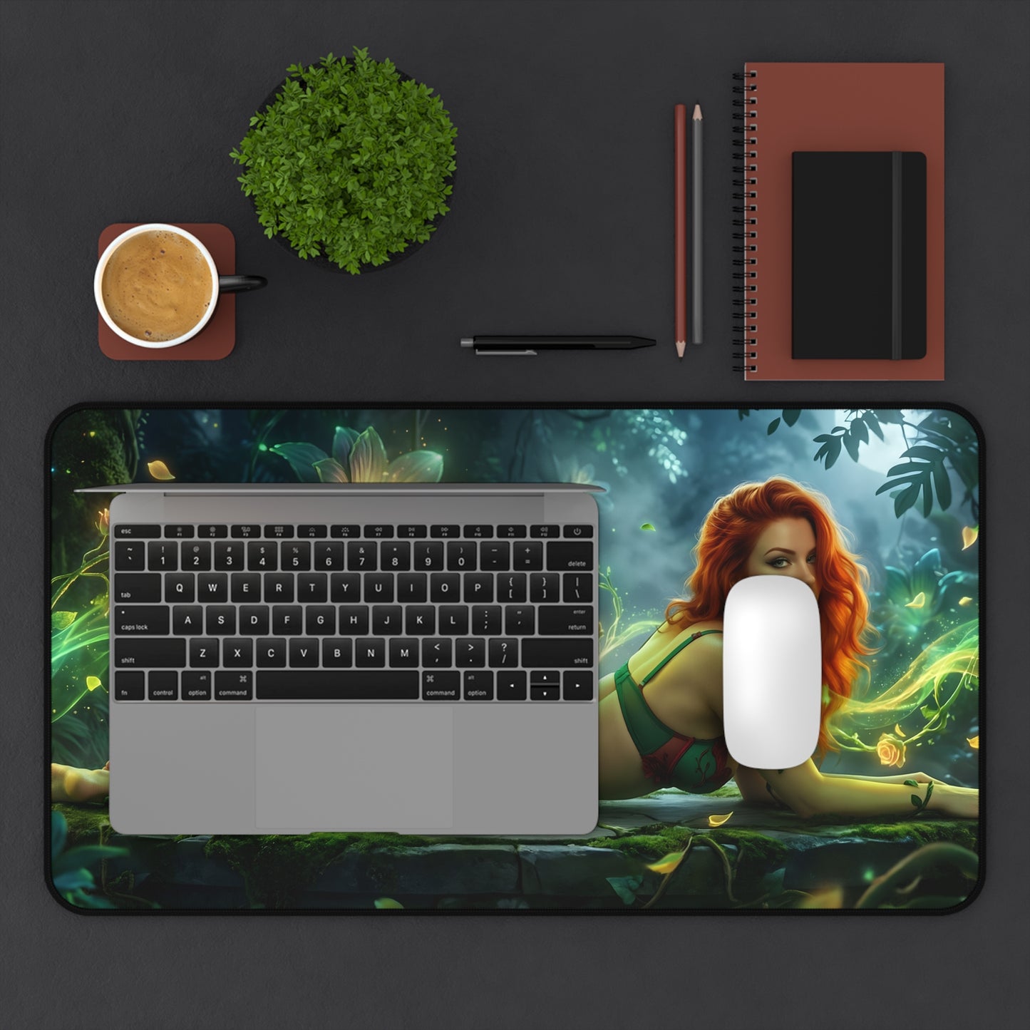 Poison Ivy Mouse Pad – Comic Style Gaming Mouse Pad, Stylish Gamer Desk Decor featuring vibrant Poison Ivy artwork on a large gaming desk mat