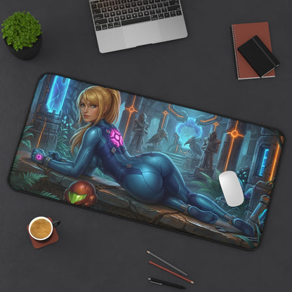 Samus Aran Mouse Pad – Sci-Fi Game Gaming Mouse Pad, Stylish Gamer Desk Decor featuring Samus in blue suit on large desk mouse pad